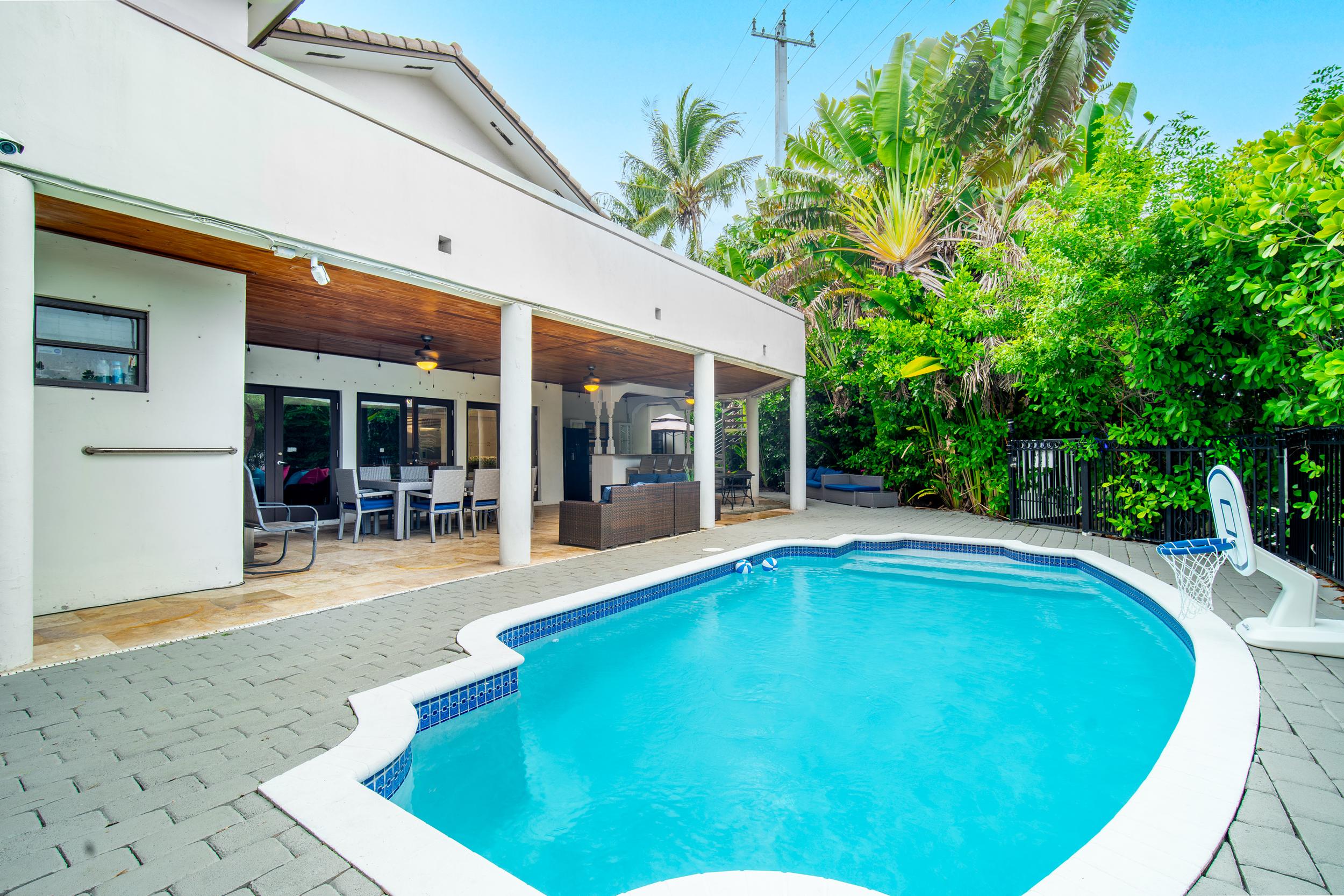Villa Perla — Miami
