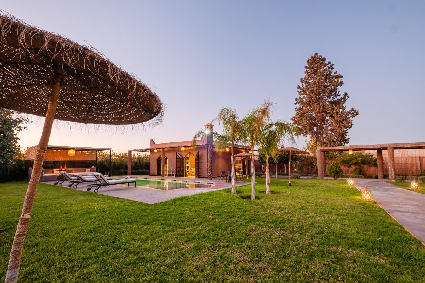 Villa piscine privée, vue superbe, proche centre