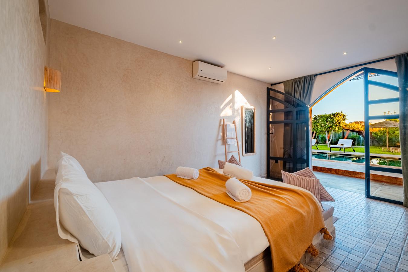 Villa piscine privée, vue superbe, proche centre 2