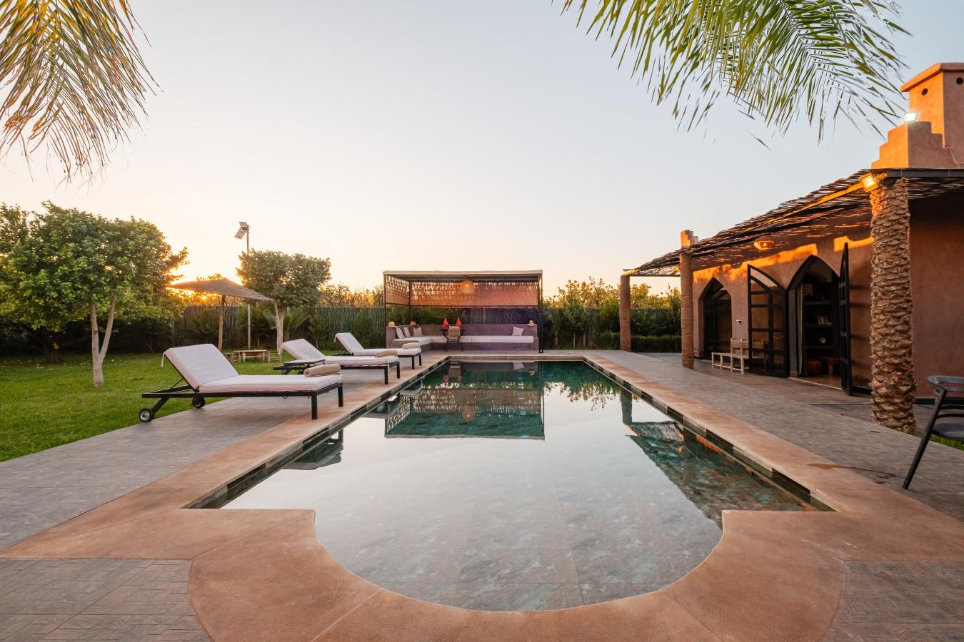 Villa piscine privée, vue superbe, proche centre 5