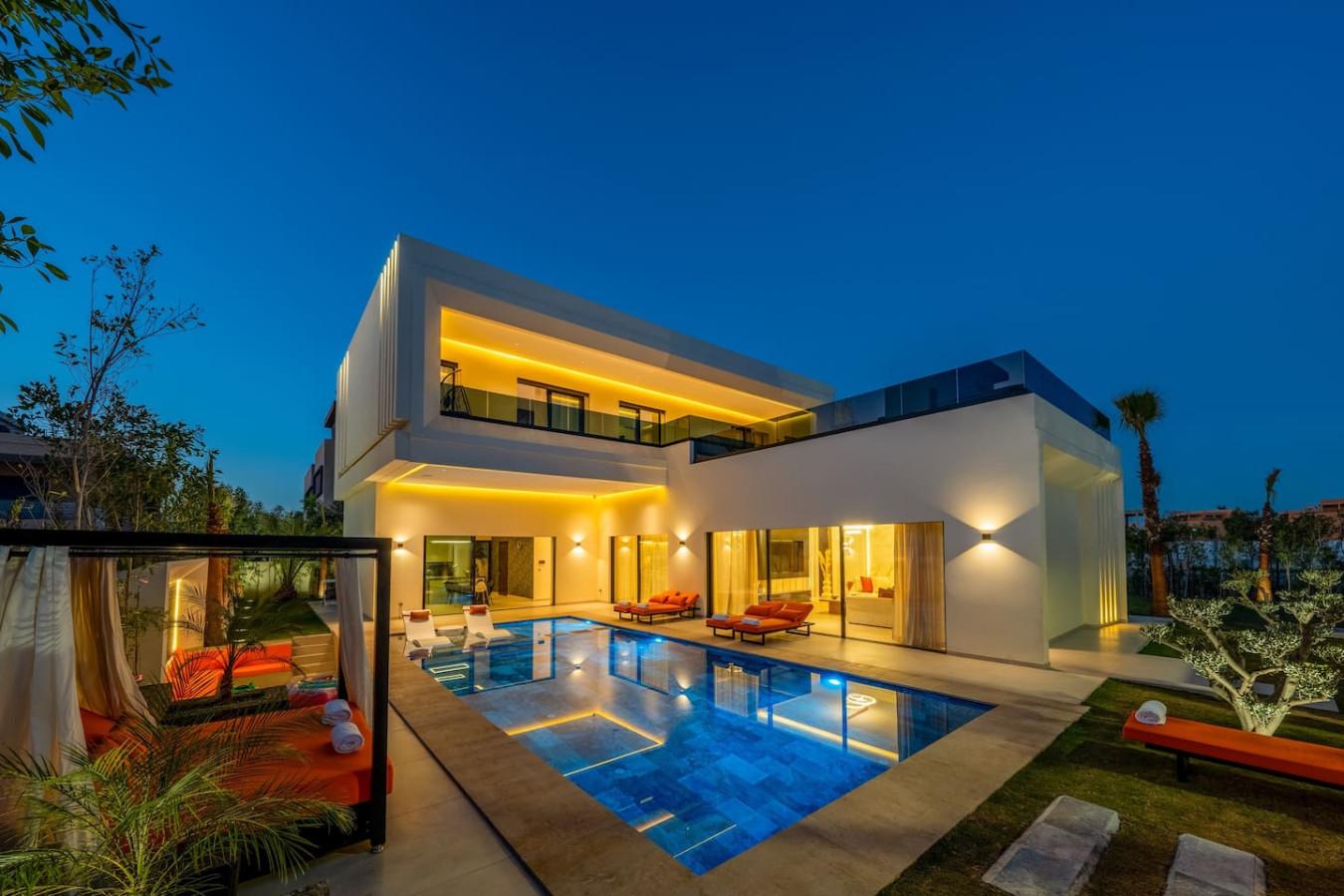 Luxury Villa | Heated Pool Cinema Game Room