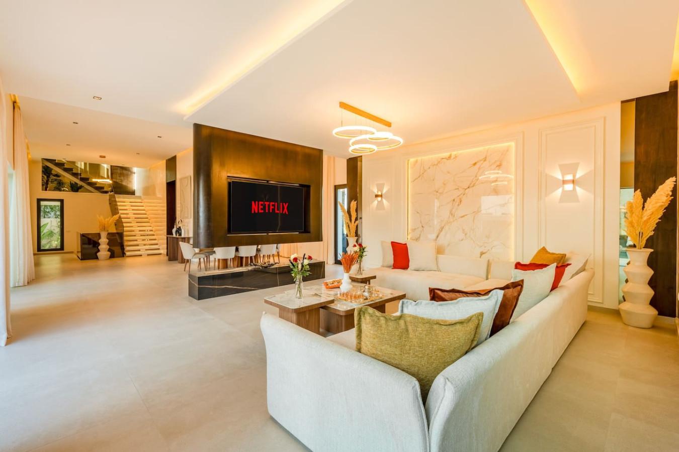 Luxury Villa | Heated Pool Cinema Game Room 1