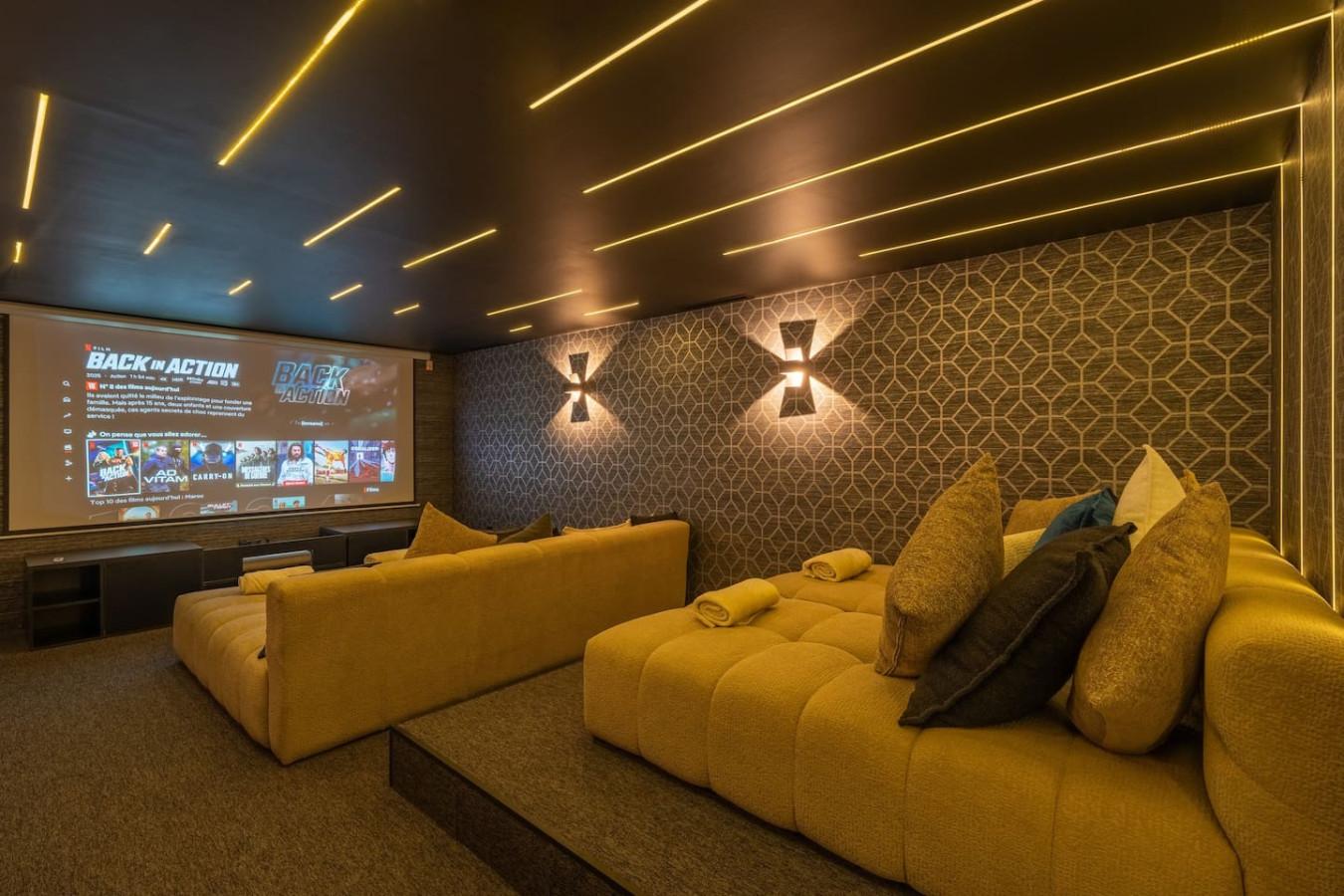 Luxury Villa | Heated Pool Cinema Game Room 2
