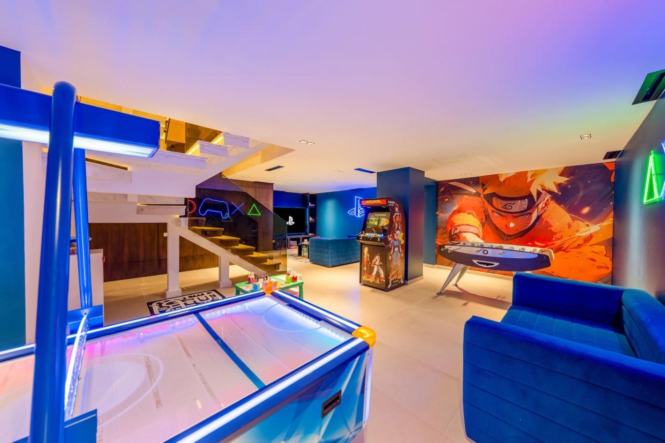 Luxury Villa | Heated Pool Cinema Game Room 4
