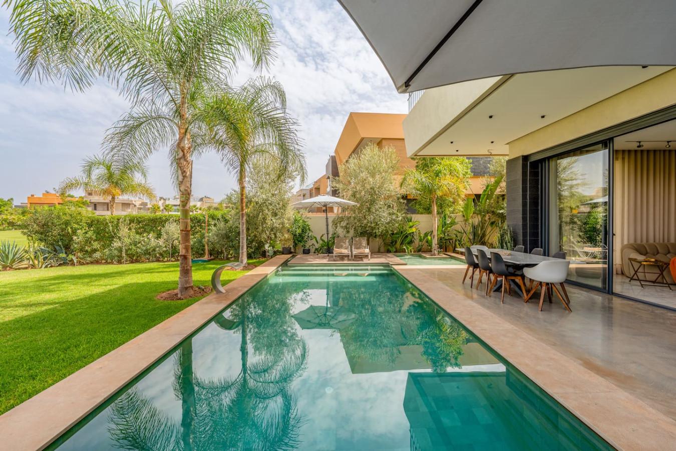 Villa Kniza – Luxury Stay, Courtyard, Pool & View 2