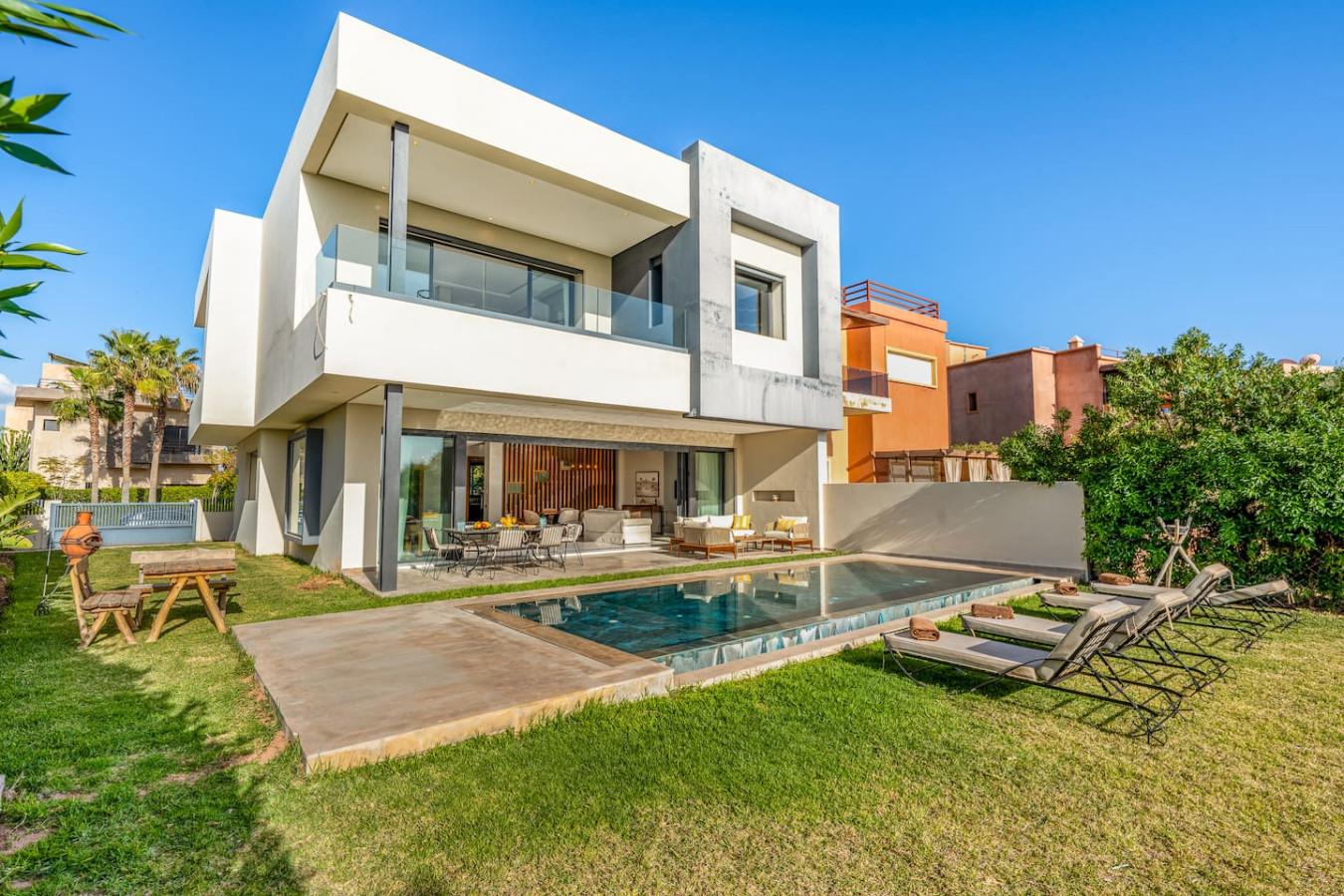 Villa Asali Grandeur Golf Luxury Stay